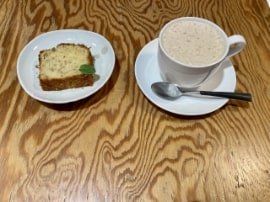 パウンドケーキとコーヒー