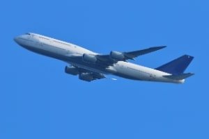 飛行機に乗る